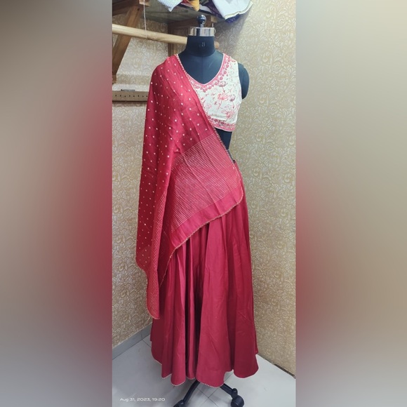 Red and cream chaniya choli - Picture 6 of 6